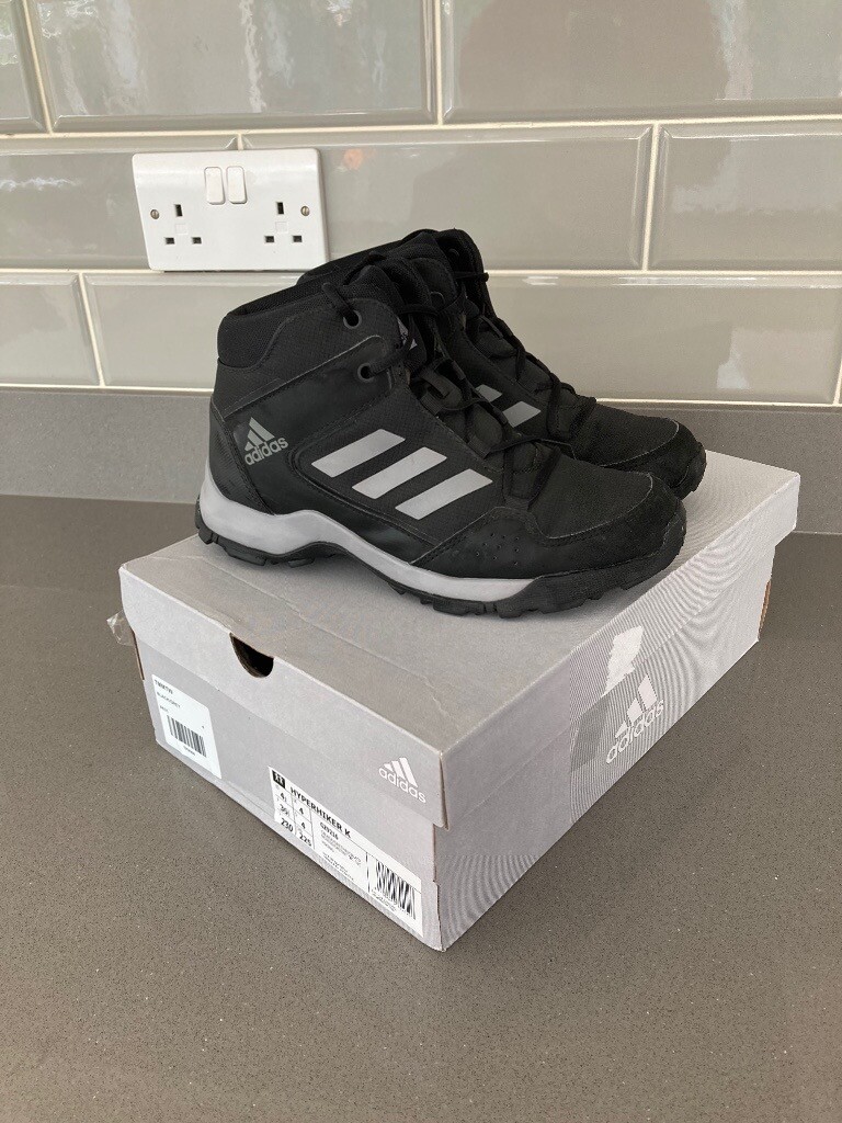 adidas terrex size 4